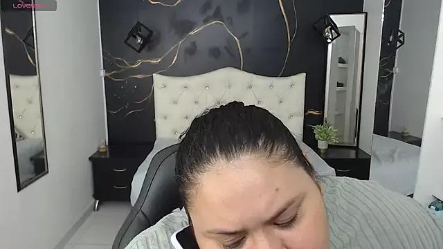 Aaliyah11 from StripChat
