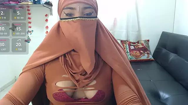Aaliyah_brown from StripChat