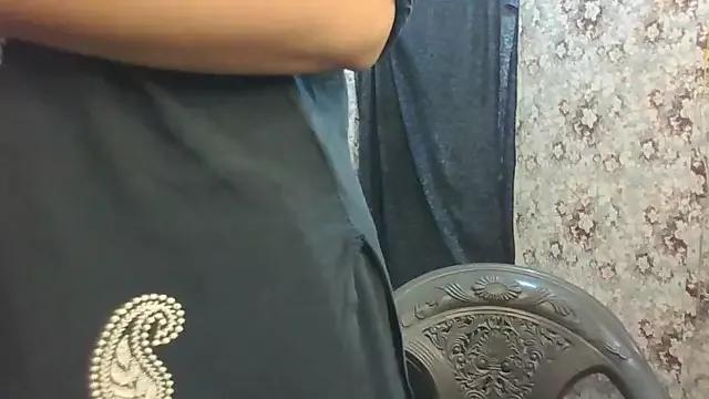 aarjulove from StripChat