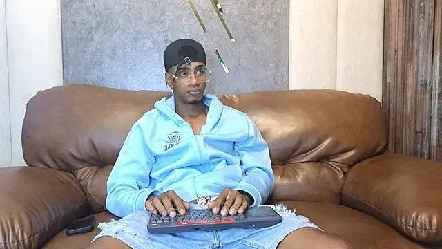 AaronCruz_ from StripChat