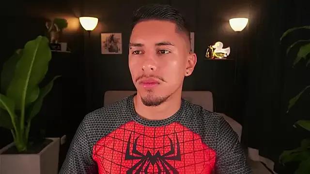 Aaronfox_x from StripChat