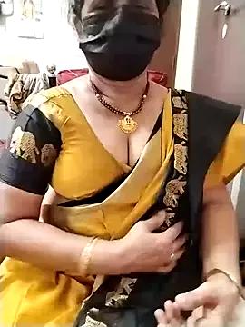 aarthika from StripChat