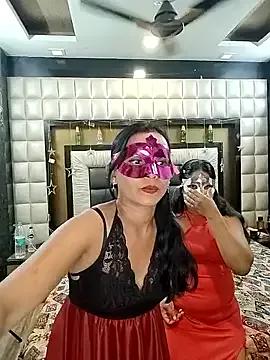 Discover our girls online shows and discover the company of countless livestreamers, with stunning shapes, sex toys and more.