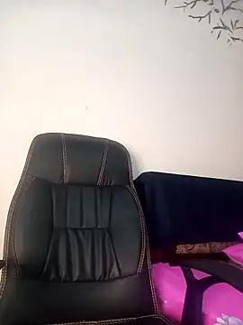 Aashixxx12 from StripChat
