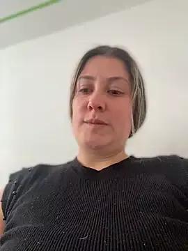 Discover our girls online shows and discover the company of countless livestreamers, with stunning shapes, sex toys and more.