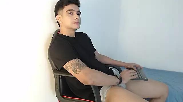adam_levis17 from StripChat
