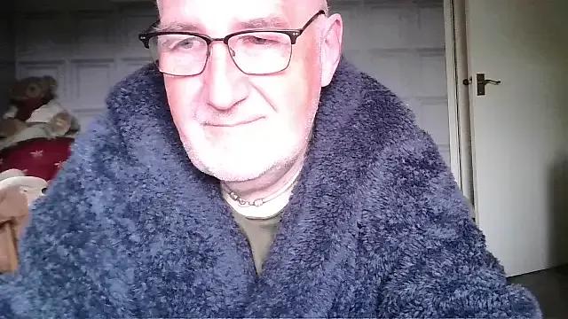Adamdaddybear from StripChat is Freechat