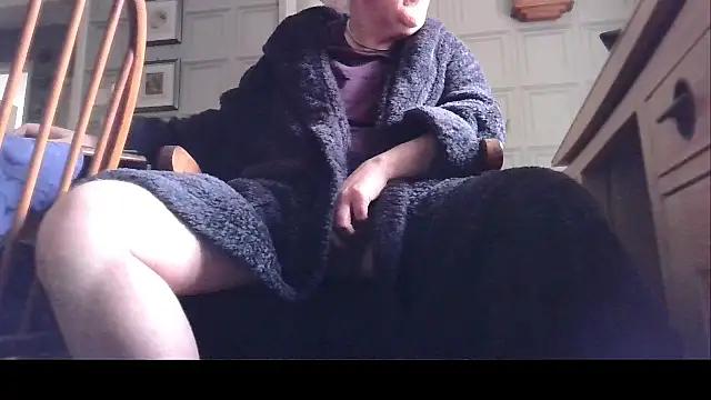Adamdaddybear from StripChat