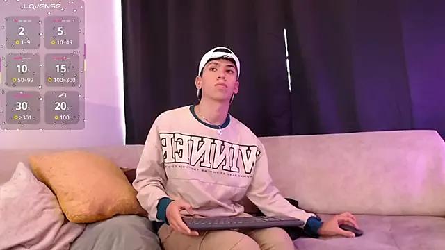 Adann_walker_ from StripChat is Freechat