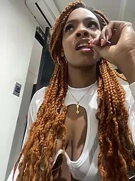 adaraSmiith from StripChat
