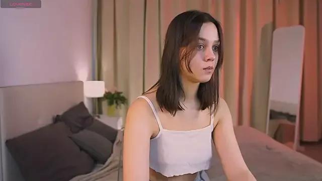 Addelin_Moon from StripChat