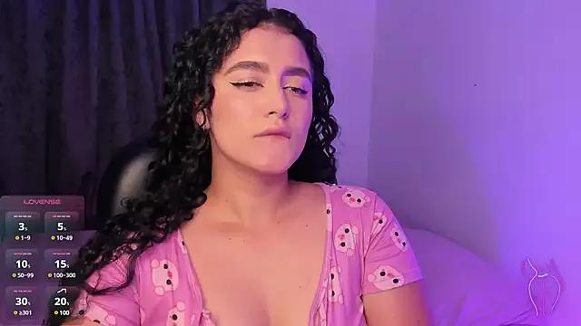 Adhara-zanne from StripChat