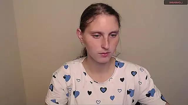AdrianaRich_ from StripChat is Freechat