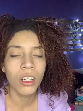 Adrianita-Fox from StripChat is Freechat