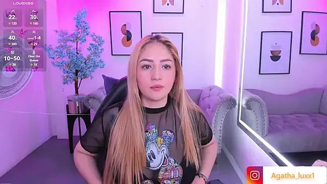 Agatha_luxx from StripChat