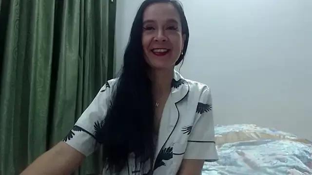 Aileendarkhot from StripChat is Freechat