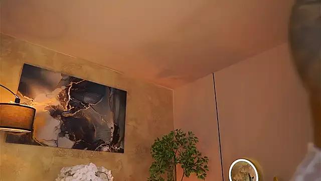 AishaaDevoe from StripChat is Freechat