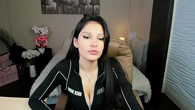 AishaStarr from StripChat is Freechat