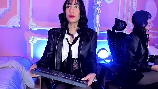 aitana_johns from StripChat is Freechat