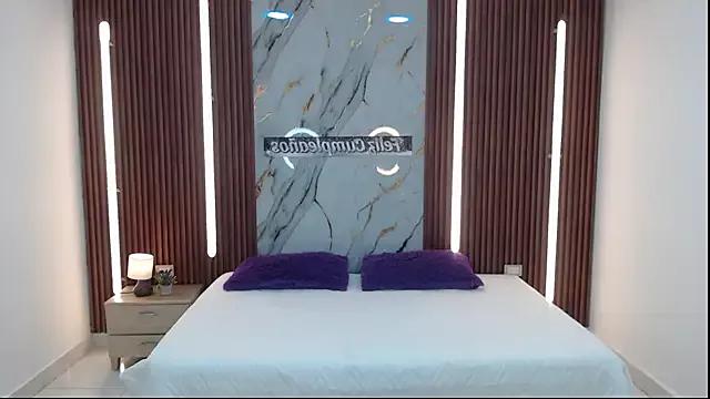aixa_show from StripChat