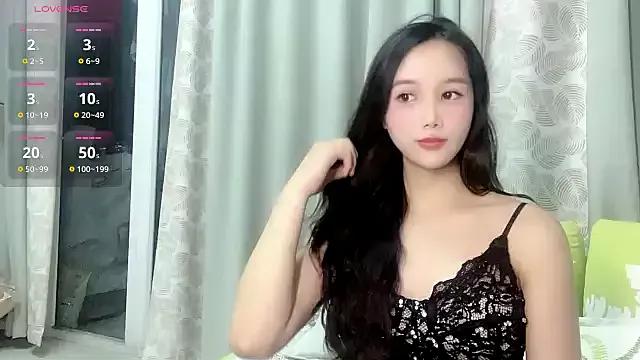 Aiyi909- from StripChat