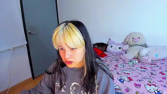Akane-Mou from StripChat