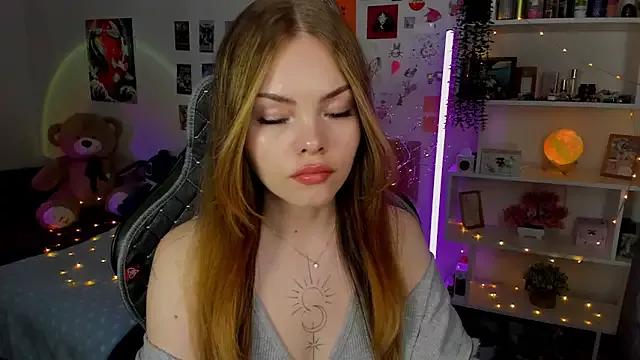 Discover our girls online shows and discover the company of countless livestreamers, with stunning shapes, sex toys and more.