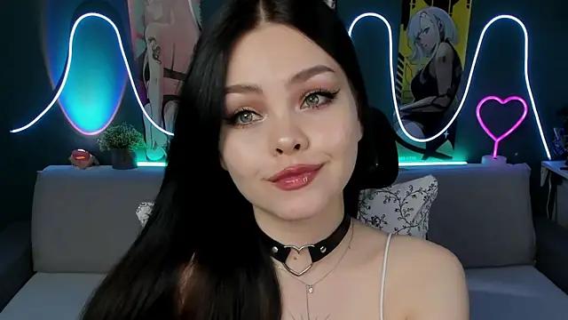 Discover our girls online shows and discover the company of countless livestreamers, with stunning shapes, sex toys and more.