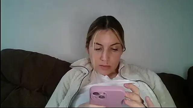 alaanna_new from StripChat