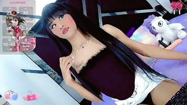 AlahiaDabion from StripChat