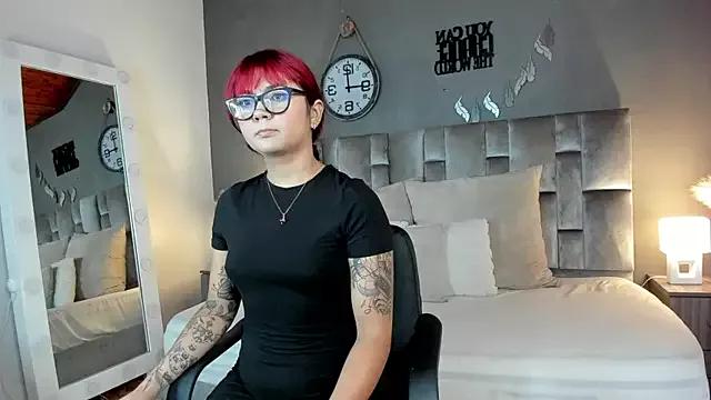 alaia-rogers from StripChat
