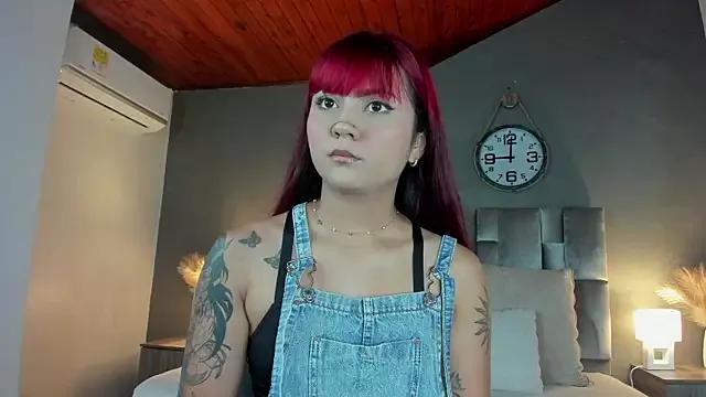 alaia-rogers from StripChat