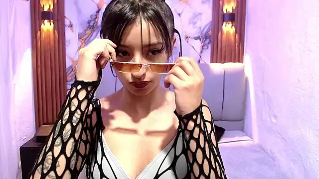 alaia_blue from StripChat
