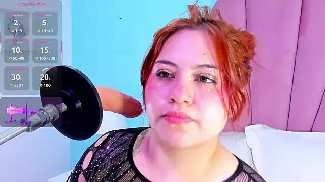 alana_glasses from StripChat is Freechat