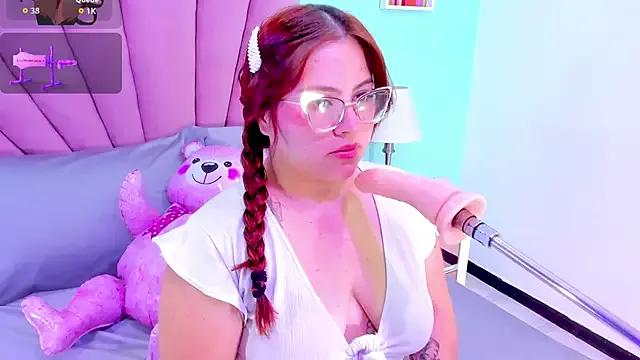 alana_glasses from StripChat is Freechat