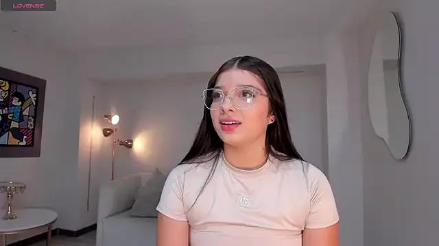 AlanaCardona from StripChat is Freechat