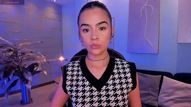 AlanaCraft from StripChat
