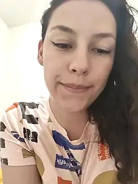 AlanaDesire from StripChat is Freechat