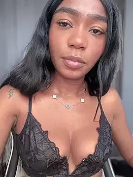 Discover our girls online shows and discover the company of countless livestreamers, with stunning shapes, sex toys and more.