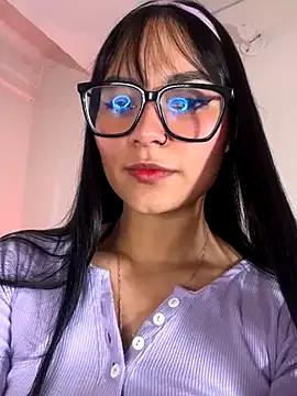 AlannaDollx from StripChat