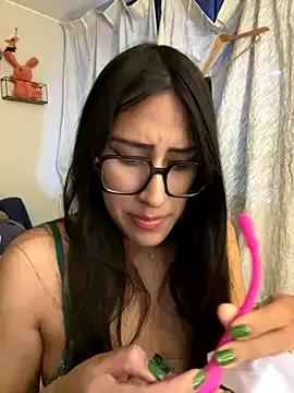AleFantasy000001Peru from StripChat is Freechat