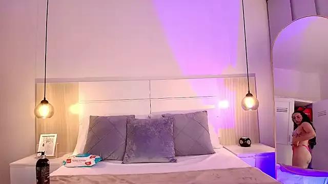 alehia_cute from StripChat is Freechat