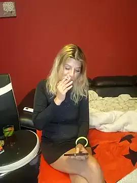 AlesandraLopez from StripChat is Freechat