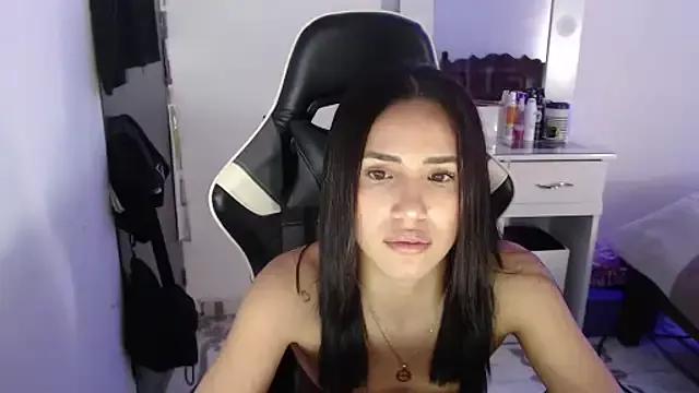 alexandraparra from StripChat is Freechat
