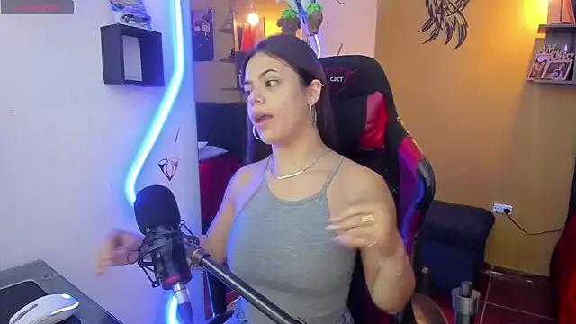 AlexaRivers from StripChat is Freechat
