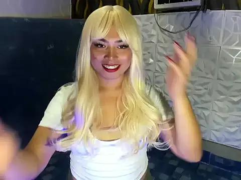 Alexiagreysonxx from StripChat is Freechat