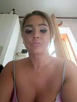 AlexxaBlaze from StripChat is Freechat