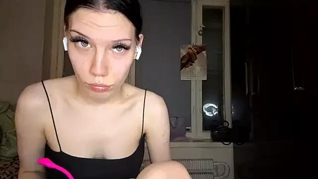 AlfredaBillegas from StripChat is Freechat