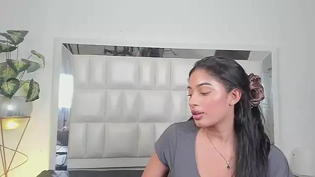Alhana_pulido from StripChat