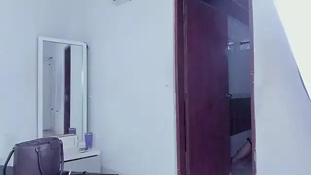 Alhana_pulido from StripChat